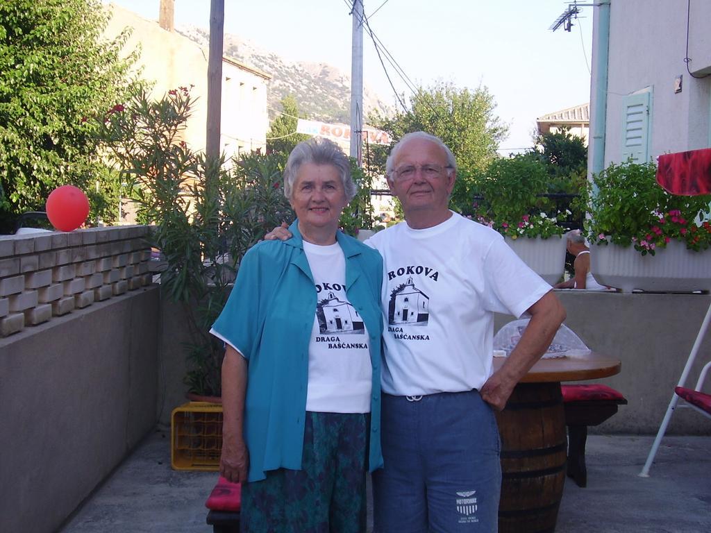 Guest House Darinka Draga Bašćanska Екстериор снимка